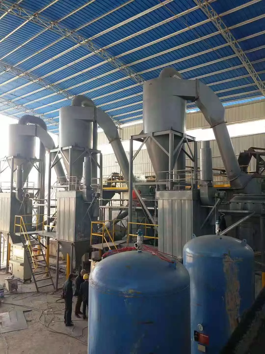 江西某陶瓷厂煤粉加工现场