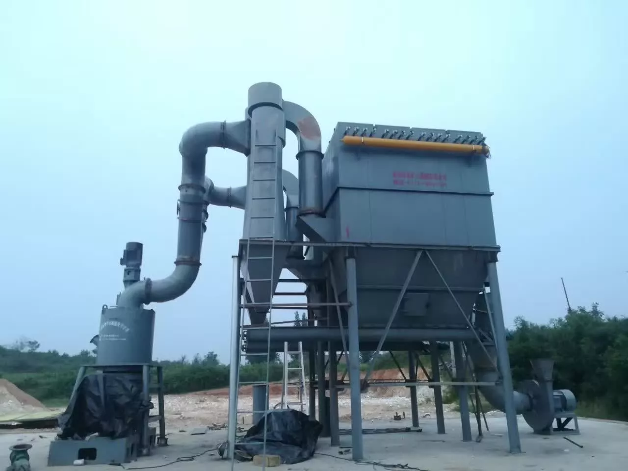 卓杰超细环辊磨在河北调试成功